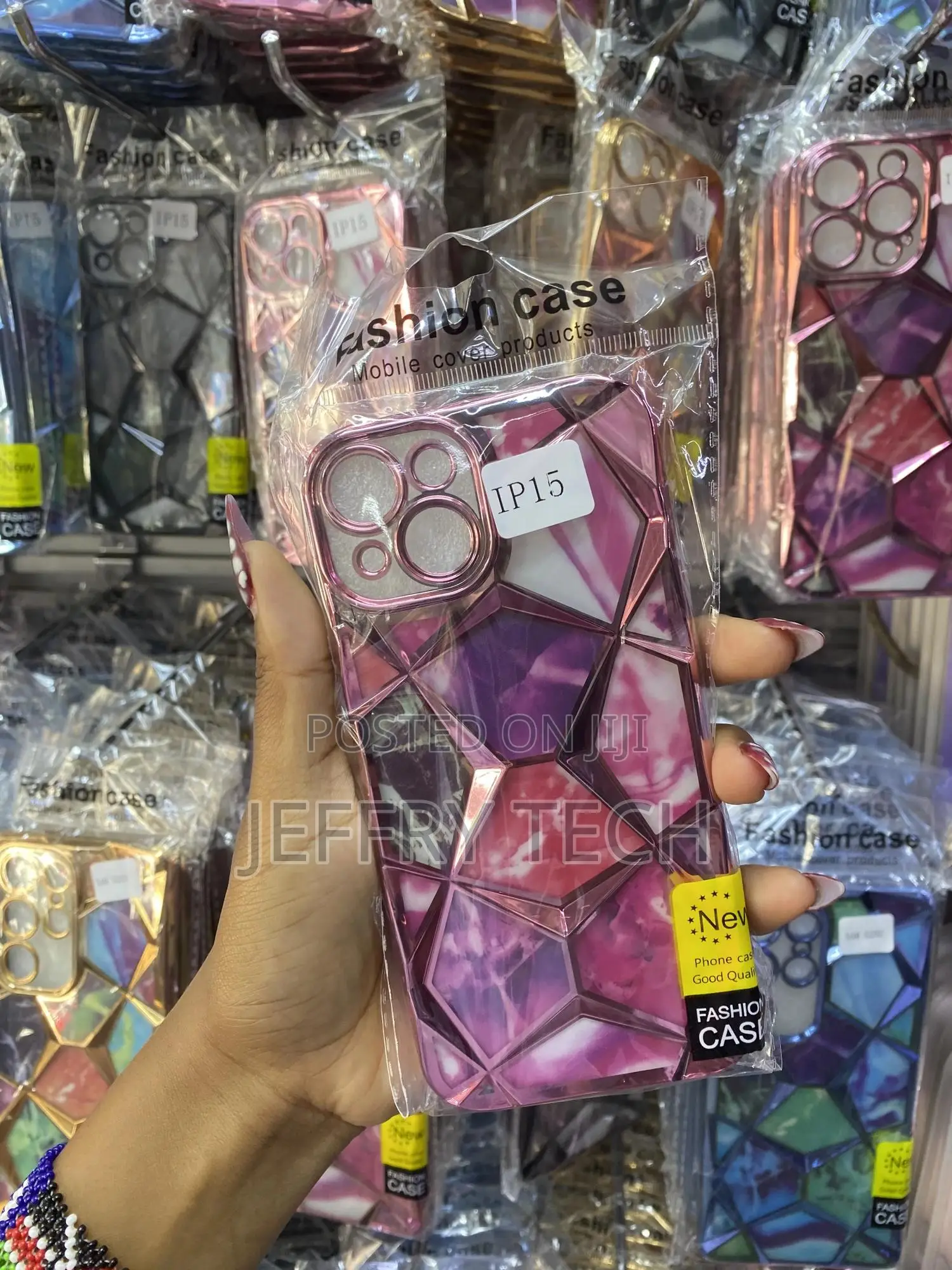 Centrio Diamond Cut Case for iPhone 15 Geometric Marble Design