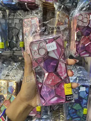 Centrio Diamond Cut Case for iPhone 15 Geometric Marble Design