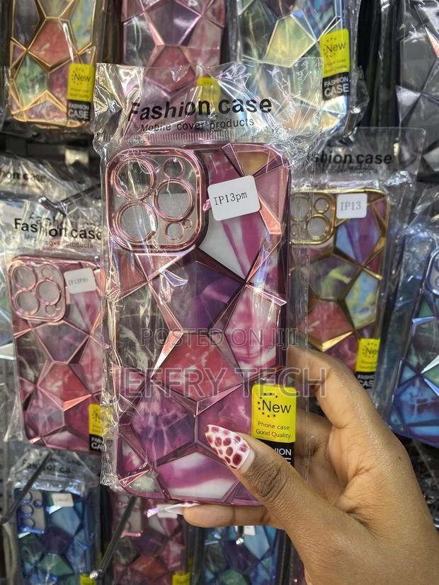 Esouris iPhone 13 Pro Max Geometric Shape Diamond Mesh Pattern Case - main view