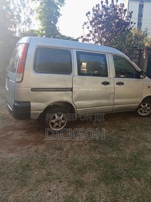 Toyota HiAce 2004 Silver - thumbnail 2