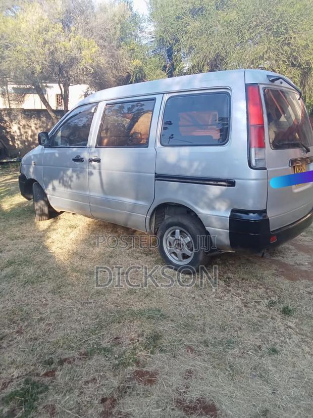 Toyota HiAce 2004 Silver - thumbnail 4