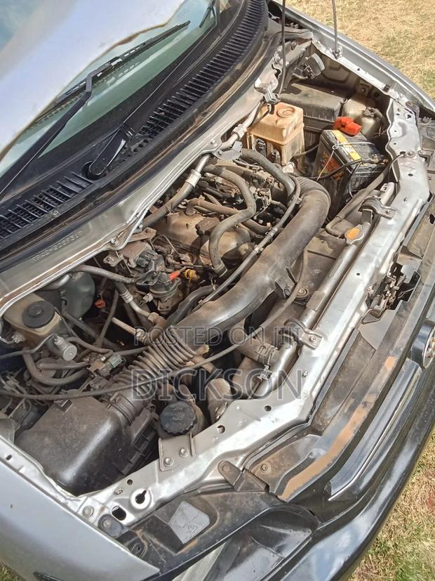 Toyota HiAce 2004 Silver - thumbnail 8