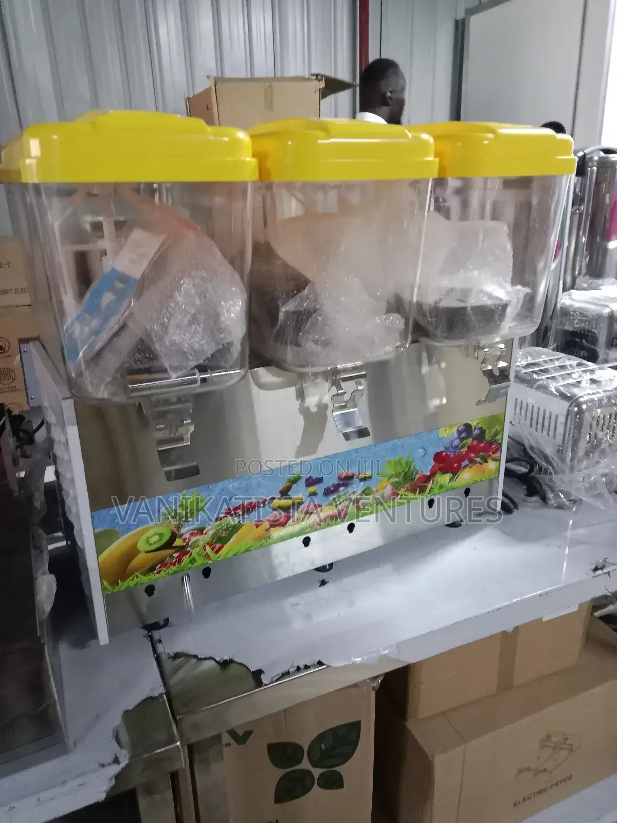 Triple-Tank Juice Dispenser – 48l, Ideal for Busy Cafés