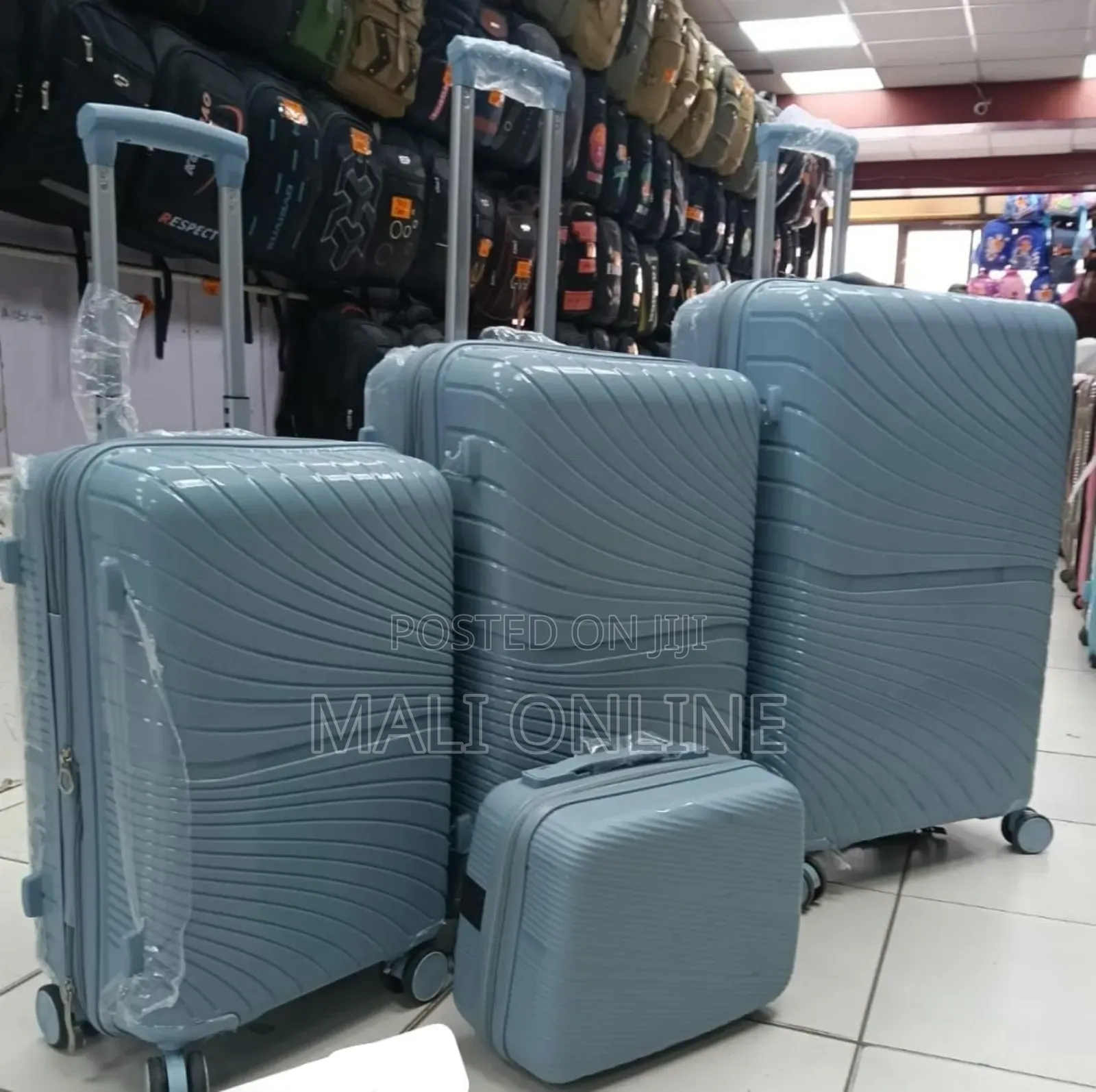 4-Piece Unbreakable Hardshell Luggage Set Vanity Case