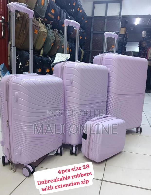 4-Piece Unbreakable Hardshell Luggage Set Vanity Case - thumbnail 4