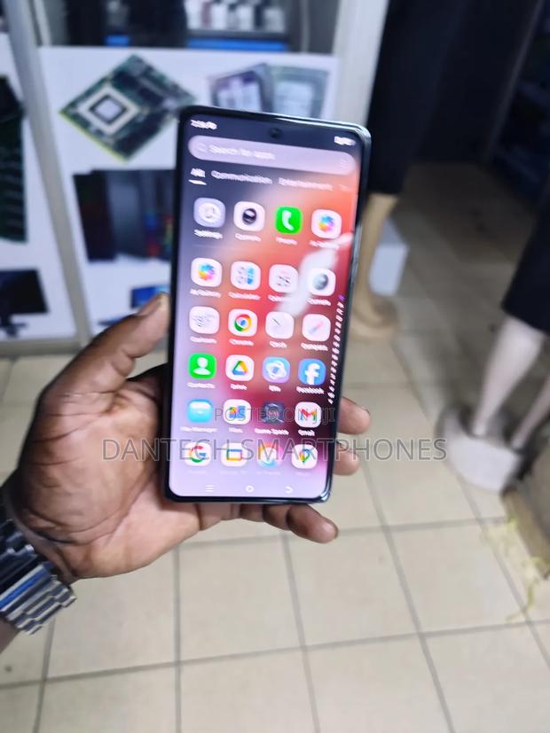 Tecno Camon 30 256 GB Gray - thumbnail 6