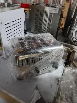 Bread Toaster Machine. Make Your Morning Snacks Yummy - thumbnail 2