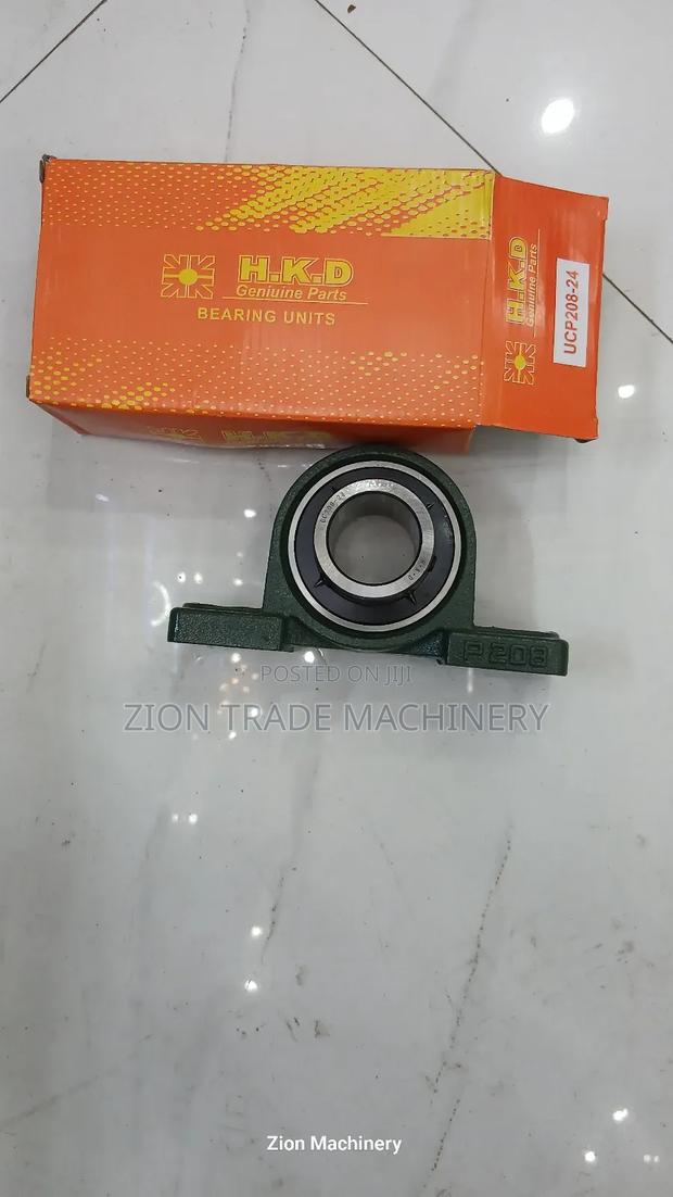 Ucp208 Bearing With Grees Nozzle - main view