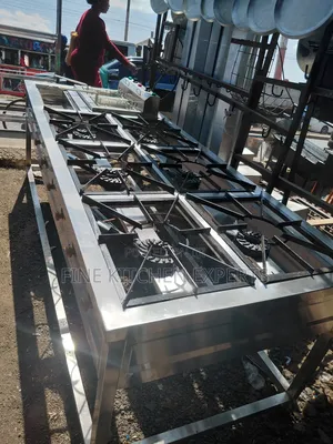 6 Burners and Double Fryer Combine.