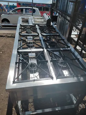 6 Burners and Double Fryer Combine.