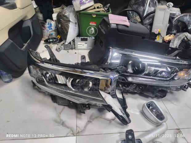 Prado 2018 Headlight Xenon - main view