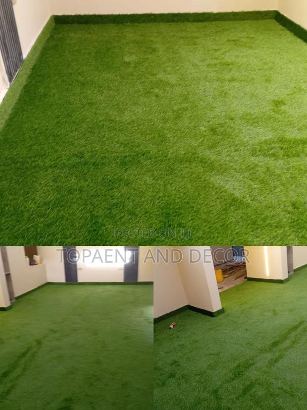 Beautiful Green Grass Carpet for Play Areas