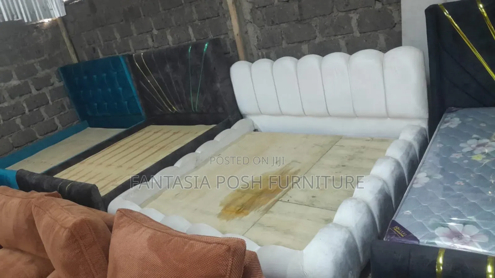 5x6 Upholstered Bubble Bed - Free Delivery