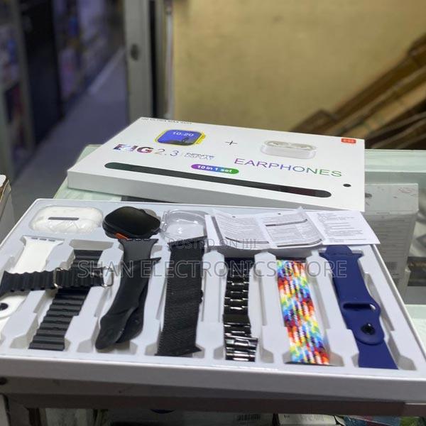 I20 Ultra Max Suit 10-in-1 Set – Bt Calling Smartwatch - main view