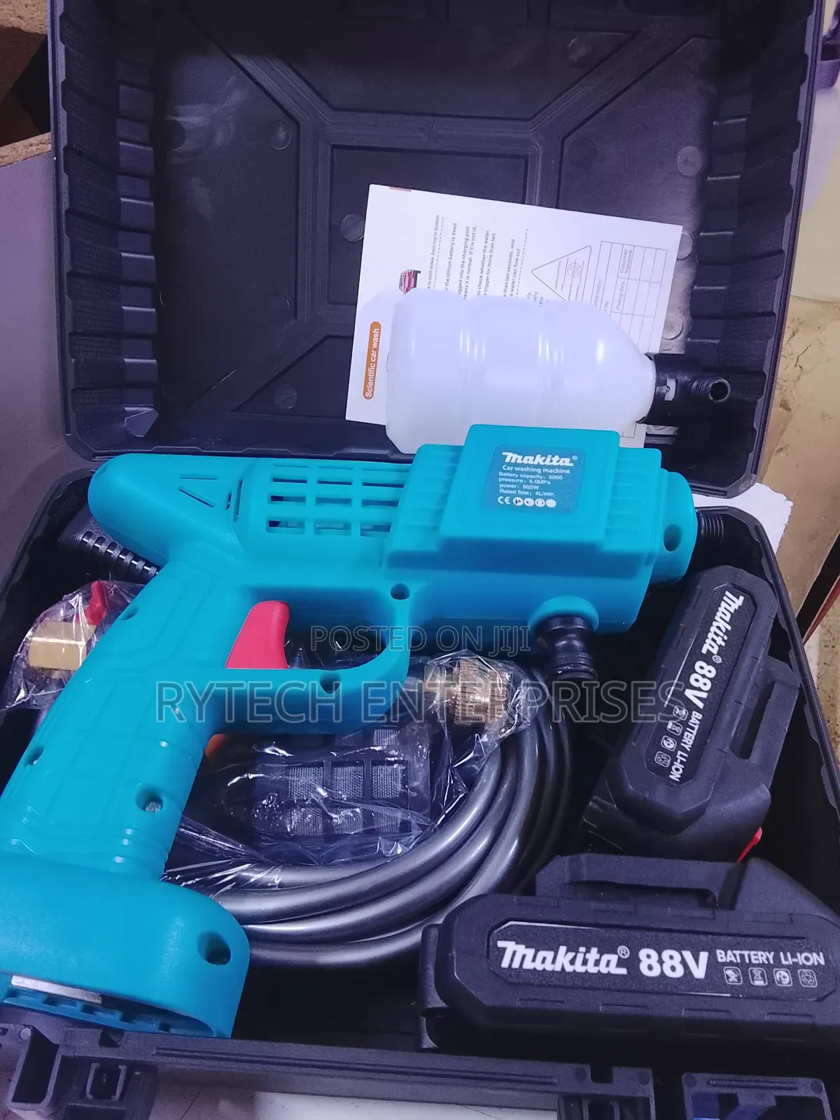 Makita Rechargeable Carwash Machine
