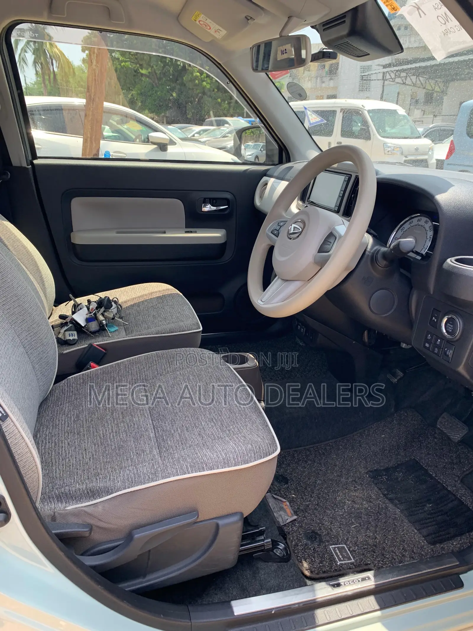 Daihatsu Mira 2019