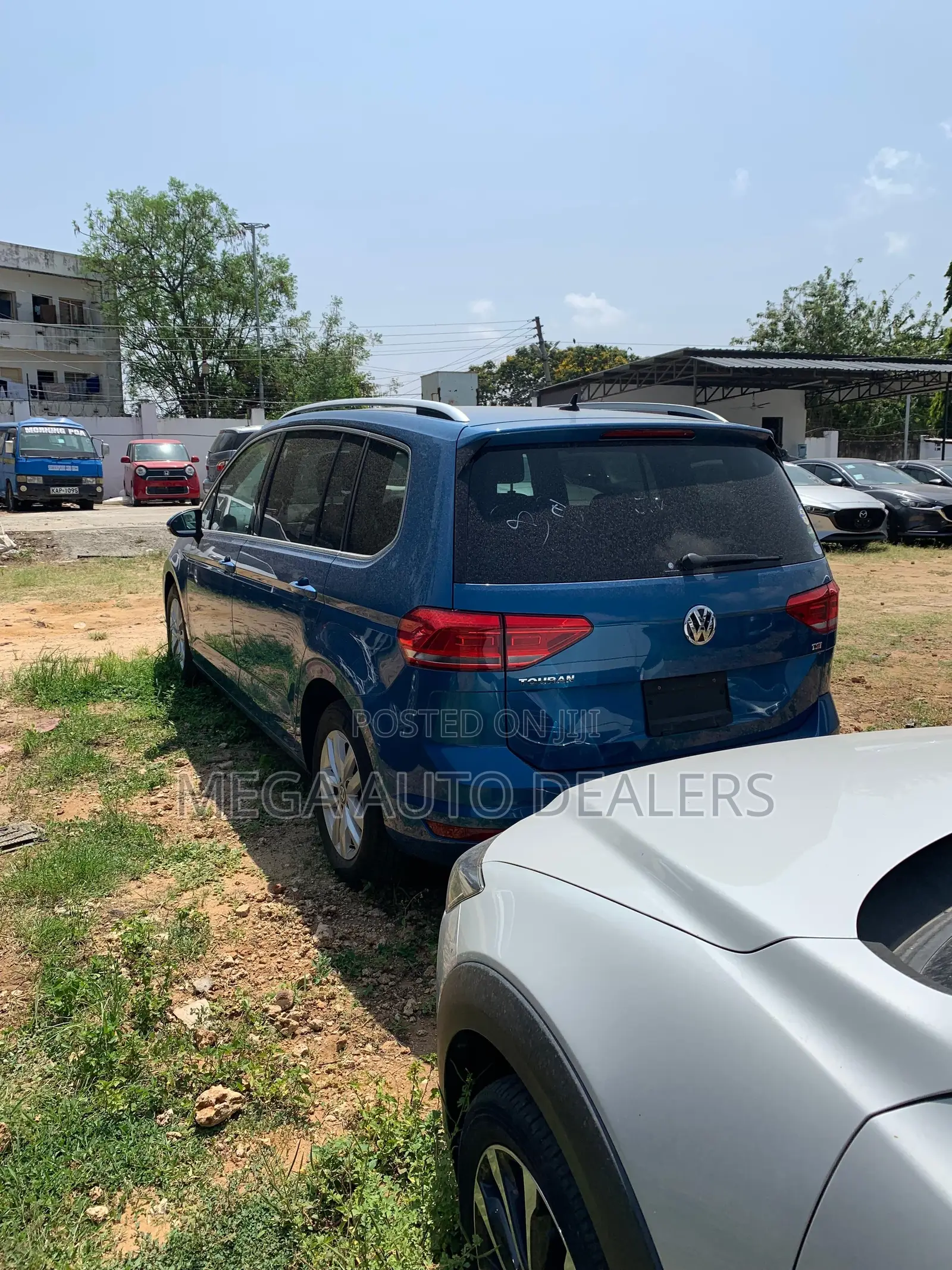 Volkswagen Touran 2018 Blue