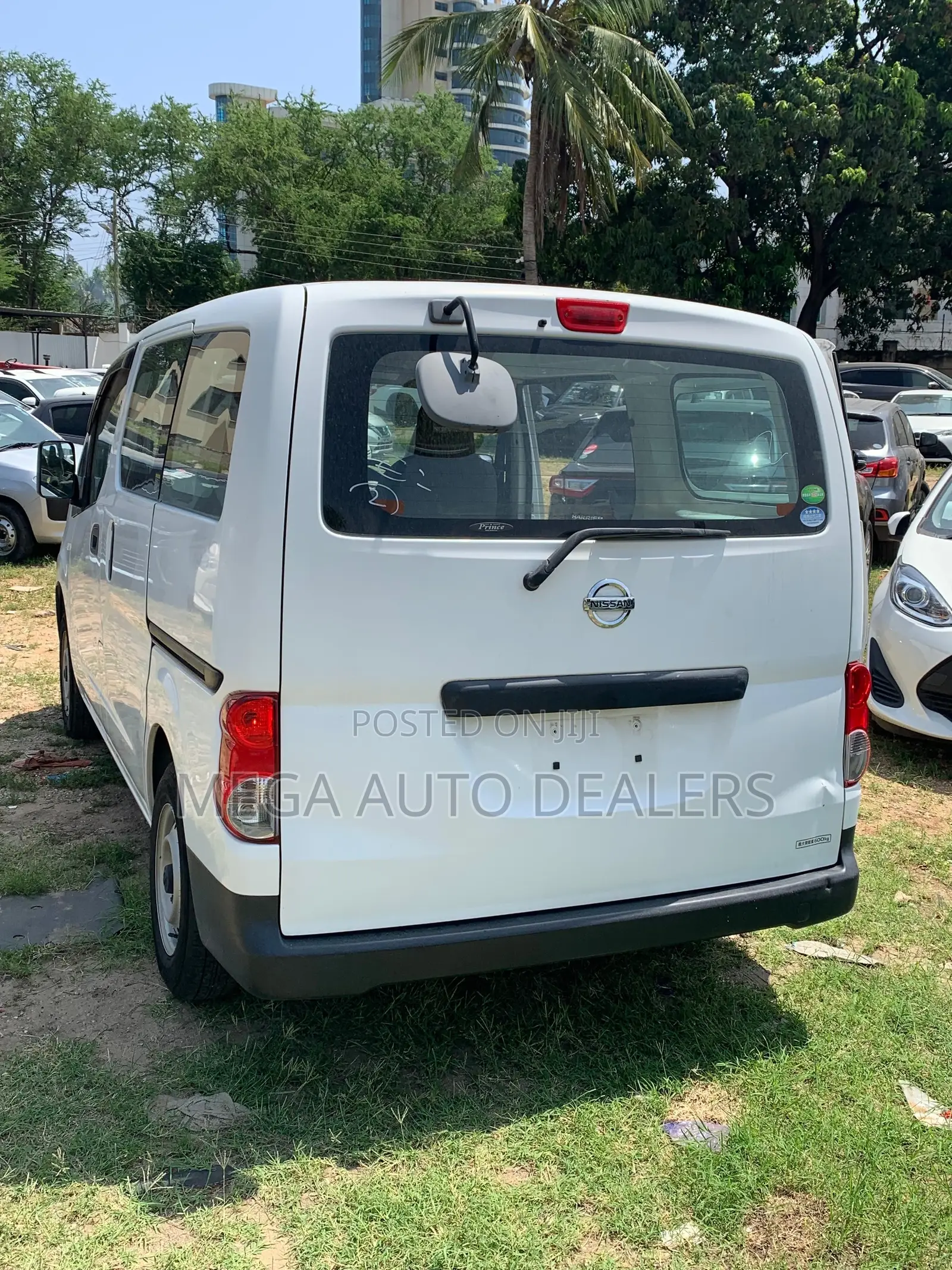 Nissan NV200 2018 White