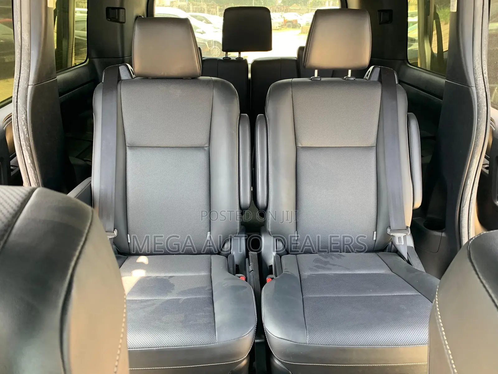 Toyota Esquire 2019 Brown
