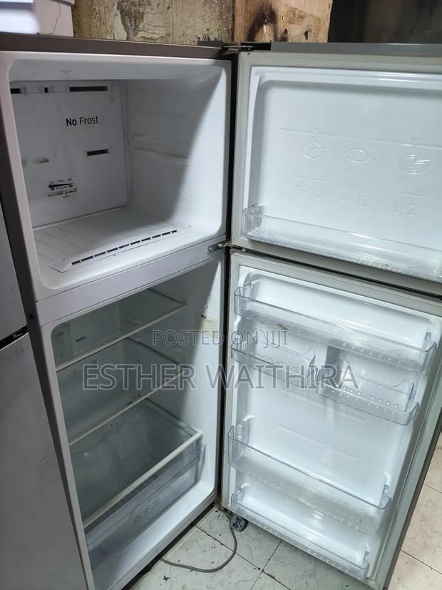 Very Neat Sumsung Fridge - thumbnail 2