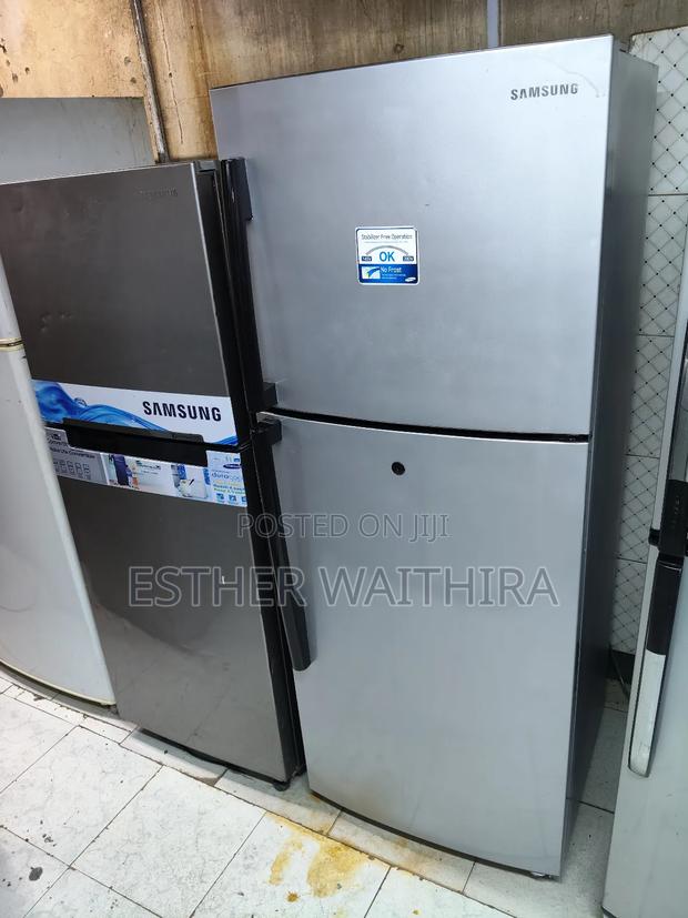 Sumsung Fridge in Good Working Condition (Very Neat)