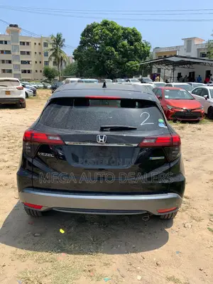 Honda Vezel 2018 Black