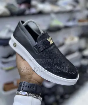 Louis Vuitton Lv Resort Loafers in Black Grained Calf Leather S, 40-45