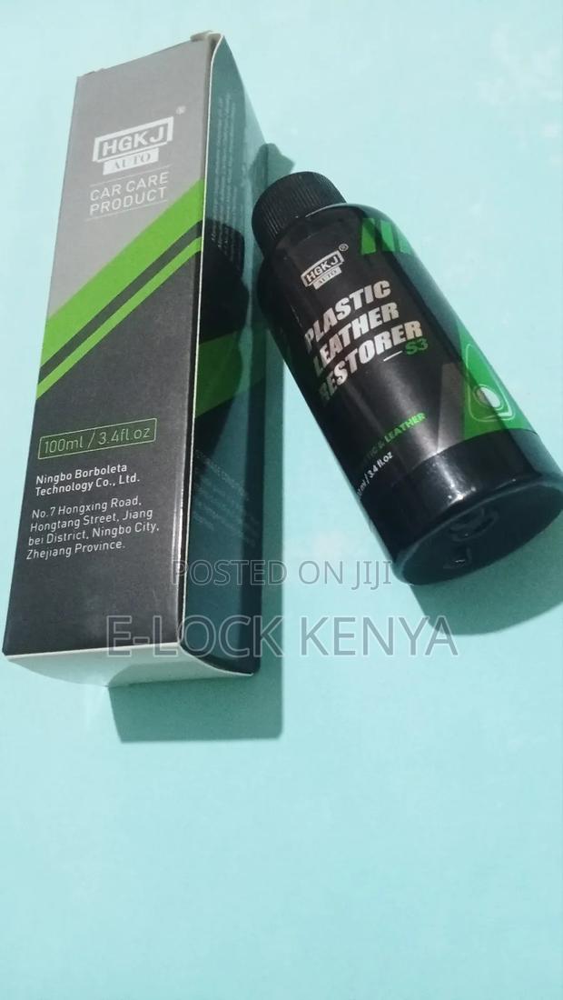Glossy Plastics Leather Restorer