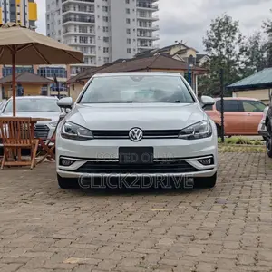 Volkswagen Golf TSI SE FWD 2018 White