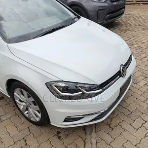 Volkswagen Golf TSI SE FWD 2018 White