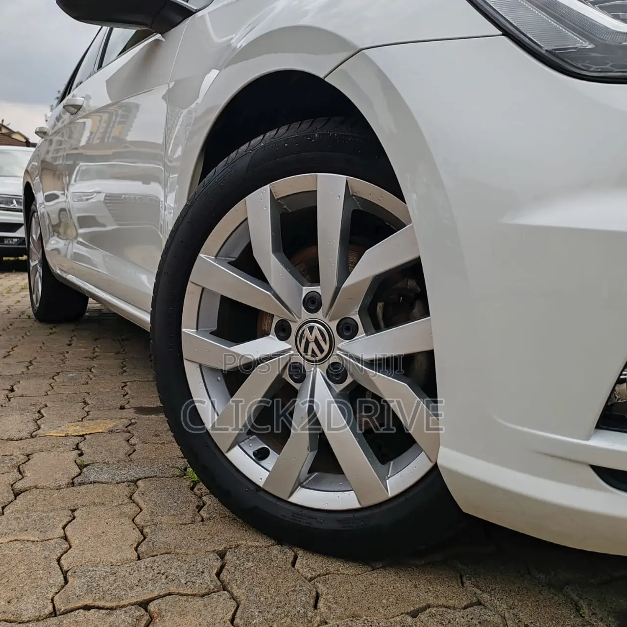 Volkswagen Golf TSI SE FWD 2018 White