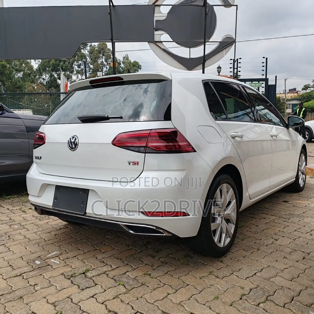 Volkswagen Golf TSI SE FWD 2018 White
