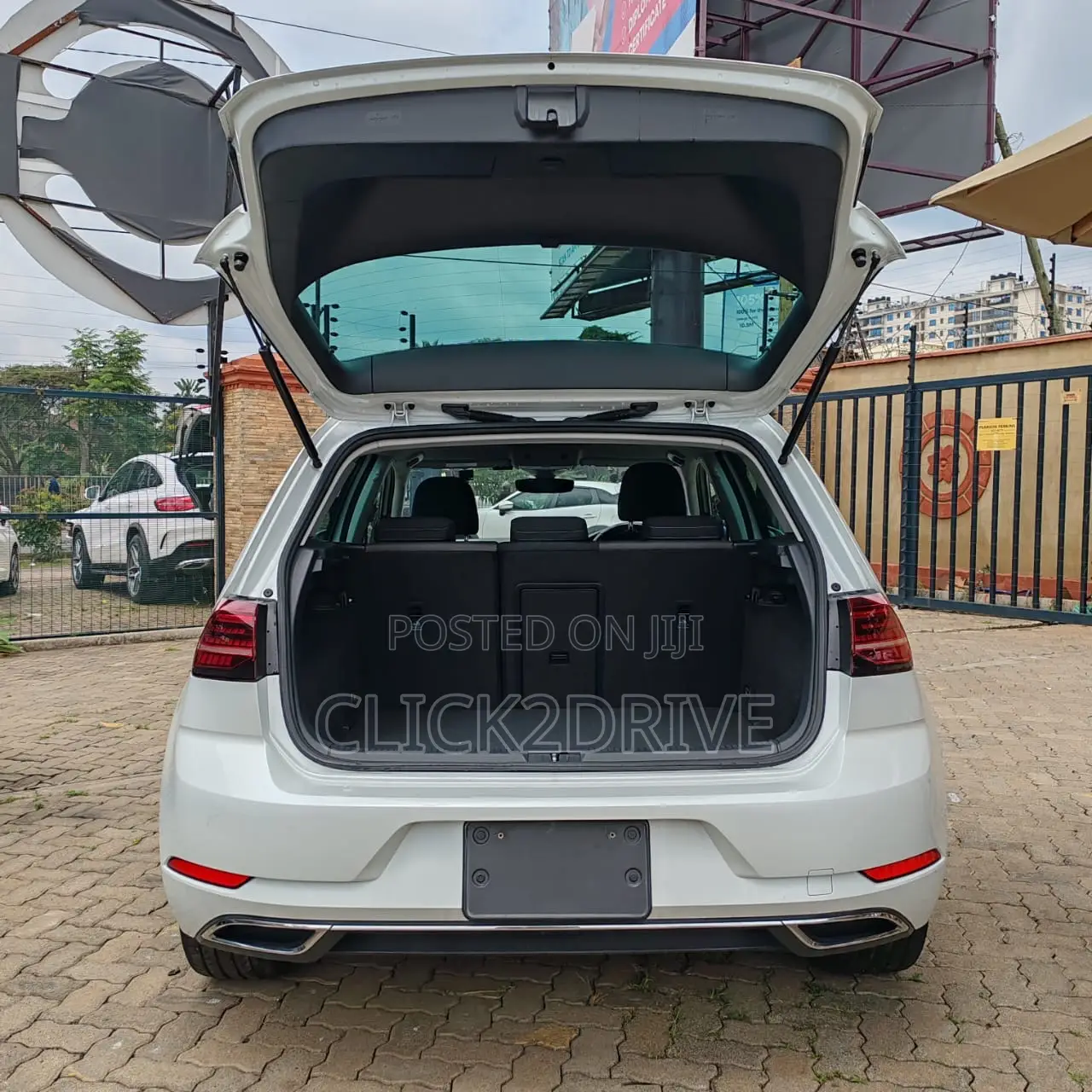 Volkswagen Golf TSI SE FWD 2018 White