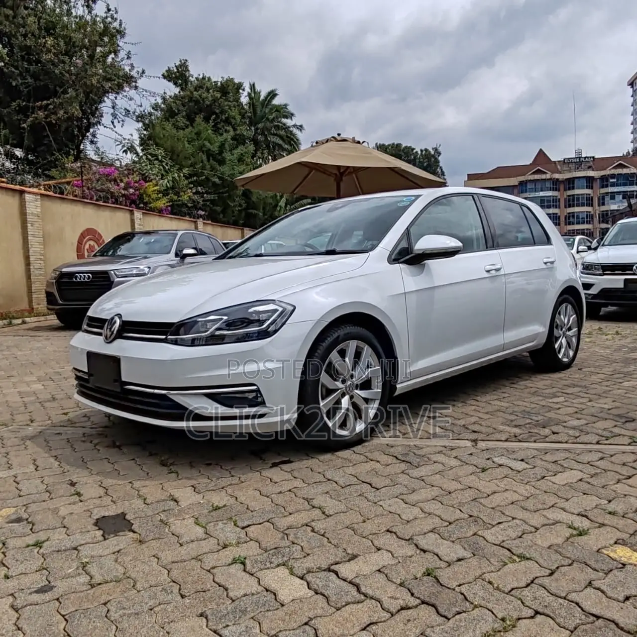 Volkswagen Golf TSI SE FWD 2018 White