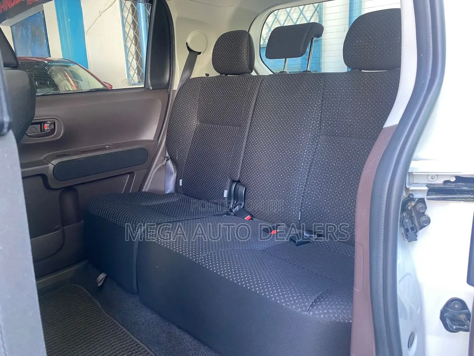 Toyota Spade 2018 White