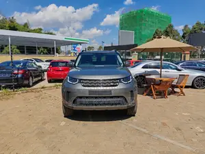 Land Rover Discovery HSE 4x4 2018 Gray