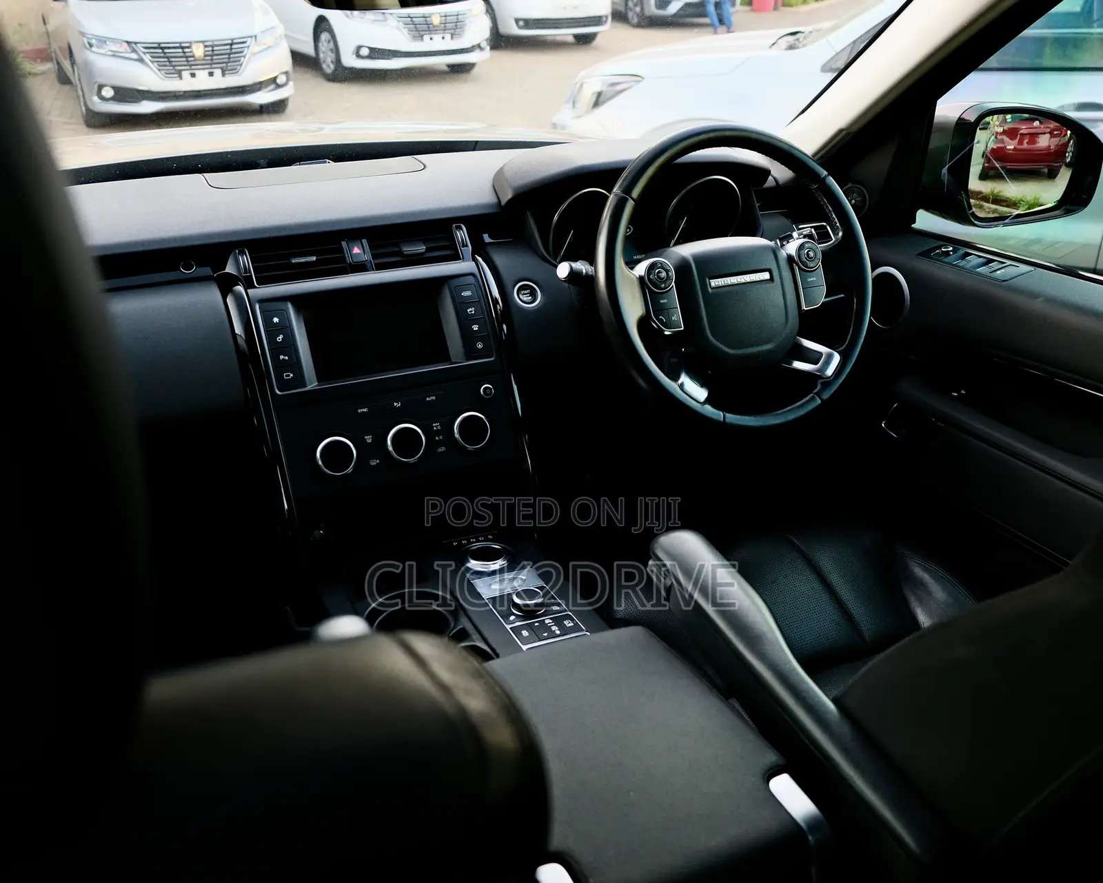 Land Rover Discovery HSE 4x4 2018 Gray