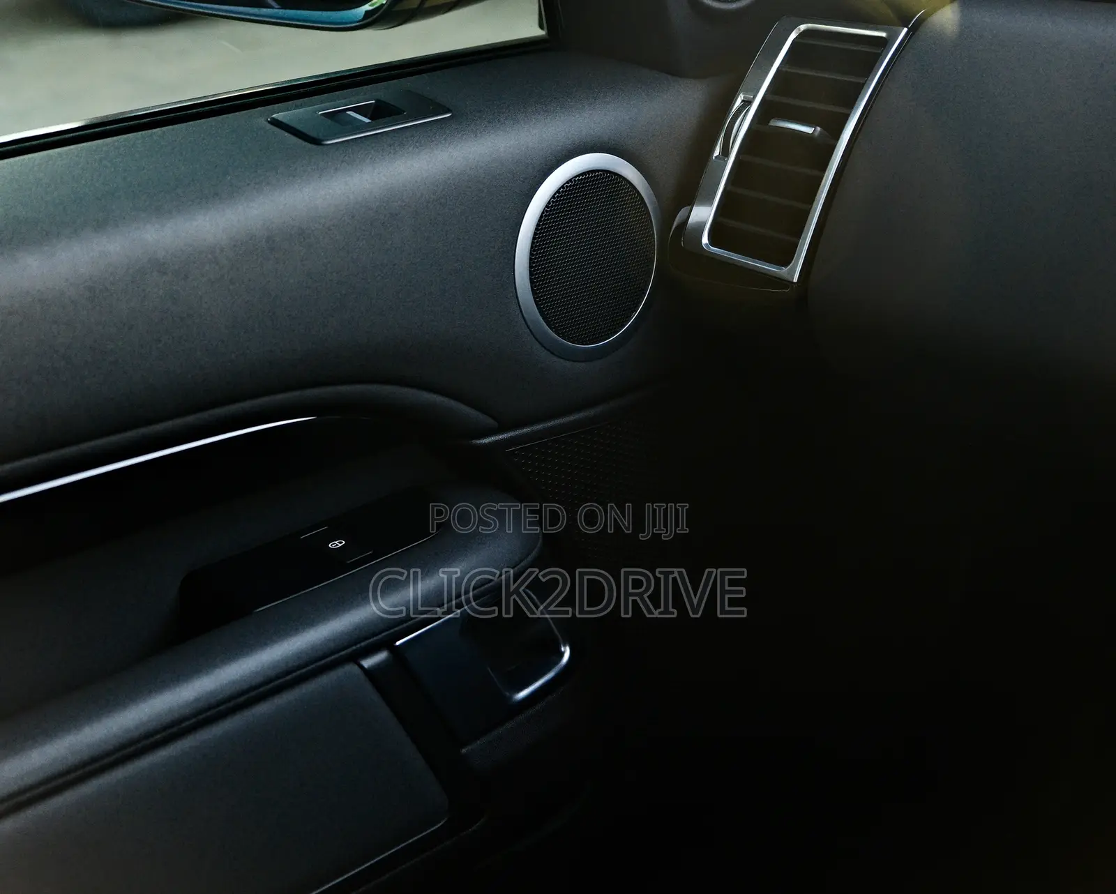 Land Rover Discovery HSE 4x4 2018 Gray