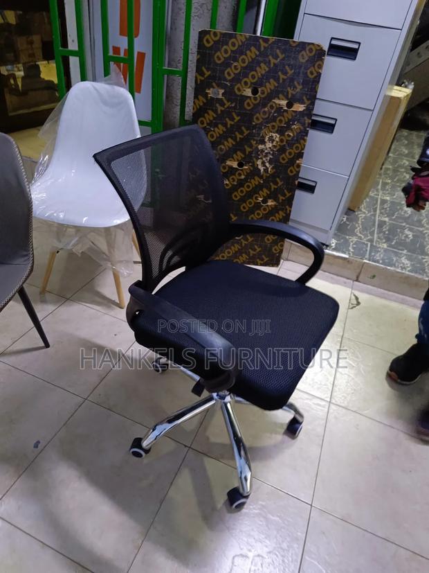 Low Back Office Chair - main view