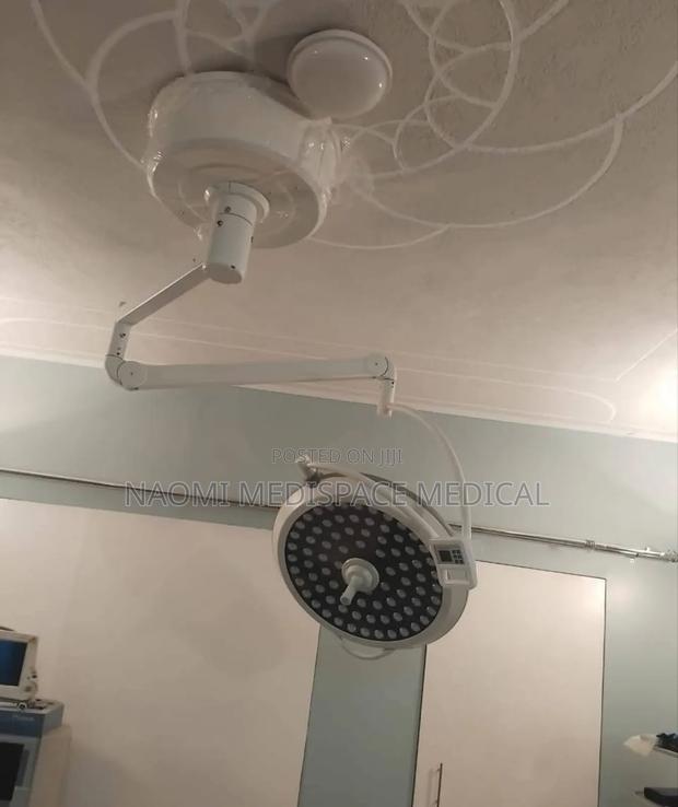 Single Arm Ceiling Mounted Led Theatre Light - thumbnail 2