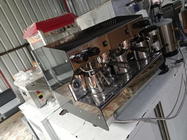 Commercial Espresso Coffee Machine for Cafes and Restaurants