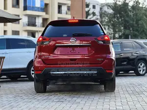 Nissan X-Trail 2.0 Hybrid AWD 2018 Red