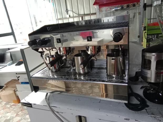 Café Standard Espresso Machine – Reliable and Efficient - main view