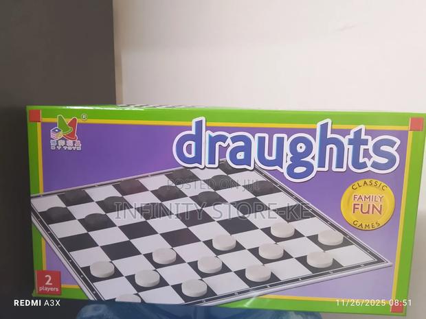 Draughts Black and White - main view
