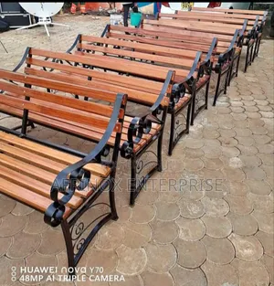 Outdoor Benches for Restaurants and Resorts