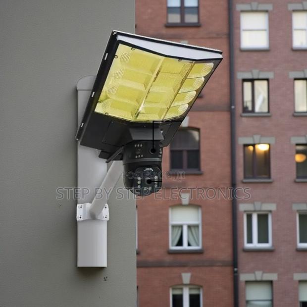 Energy Saving 4g Multiple Lens Solar Camera With Solar Street Light