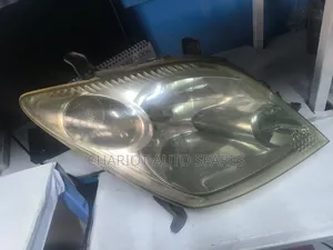 Toyota Ist 2005 Xenon Headlights
