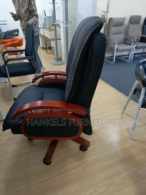 Premium Pu Leather Executive Chair
