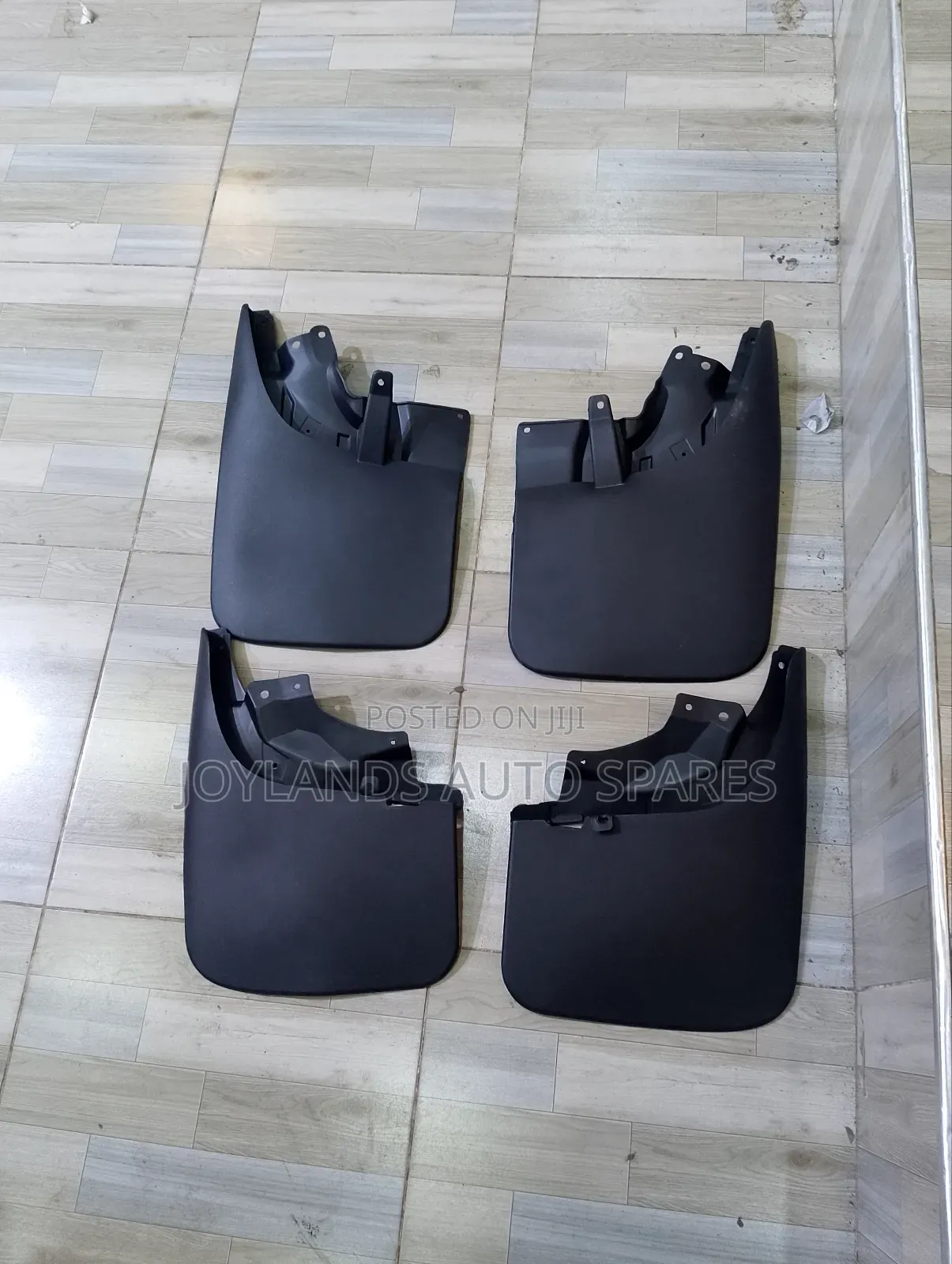Nissan Hardbody D23 Mudflaps