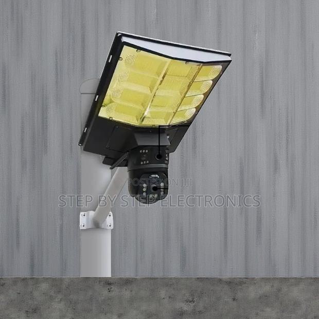 4g Multiple Lens Night Vision Solar Camera With Solar Street Light